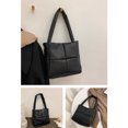 thumbnail image 3 of Bolso Acolchado Btafrte a Cuadros de Algodón PU para Mujer negro, 3 of 9