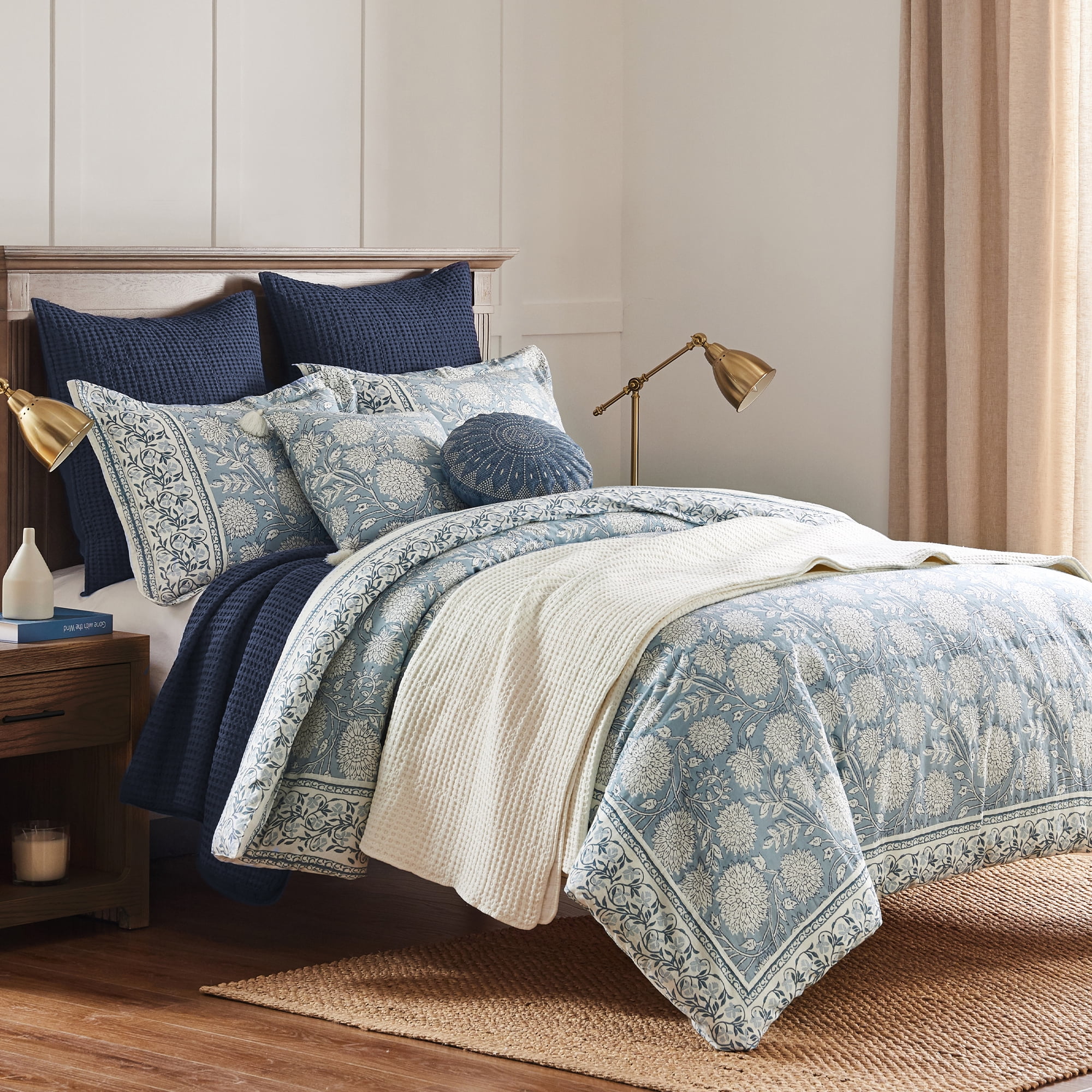 Levtex Home - Adare Blue Duvet Cover Set - Full/Queen Duvet Cover + Two Standard Pillow Cases - Bordered Floral - Blue, Navy and White - Duvet Cover (90 x 94in.) and Pillow Case (26 x 20in.) - Cotton