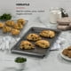 thumbnail image 4 of Bandeja para hornear KitchenAid antiadherente de acero aluminizado de 25 x 38 cm, 4 of 9