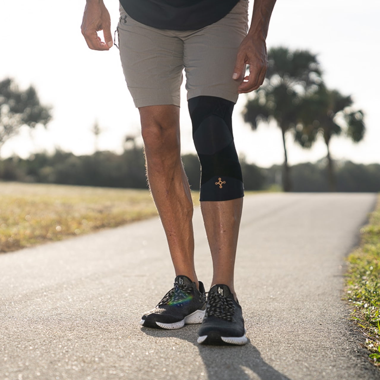 Tommie Copper Adjustable Knee Sleeve L/XL