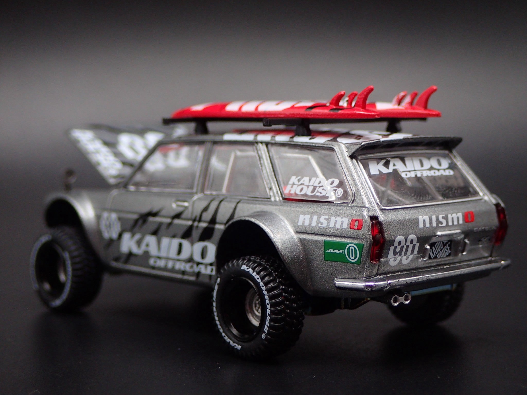 Open Box 1967-1972 DATSUN 510 WAGON 4X4 KAIDO HOUSE 1:64 SCALE DIORAMA DIECAST MODEL CAR