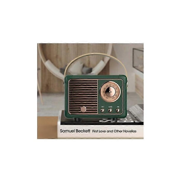 Portable radio, vintage radio, battery-powered radio with oversized dial, green