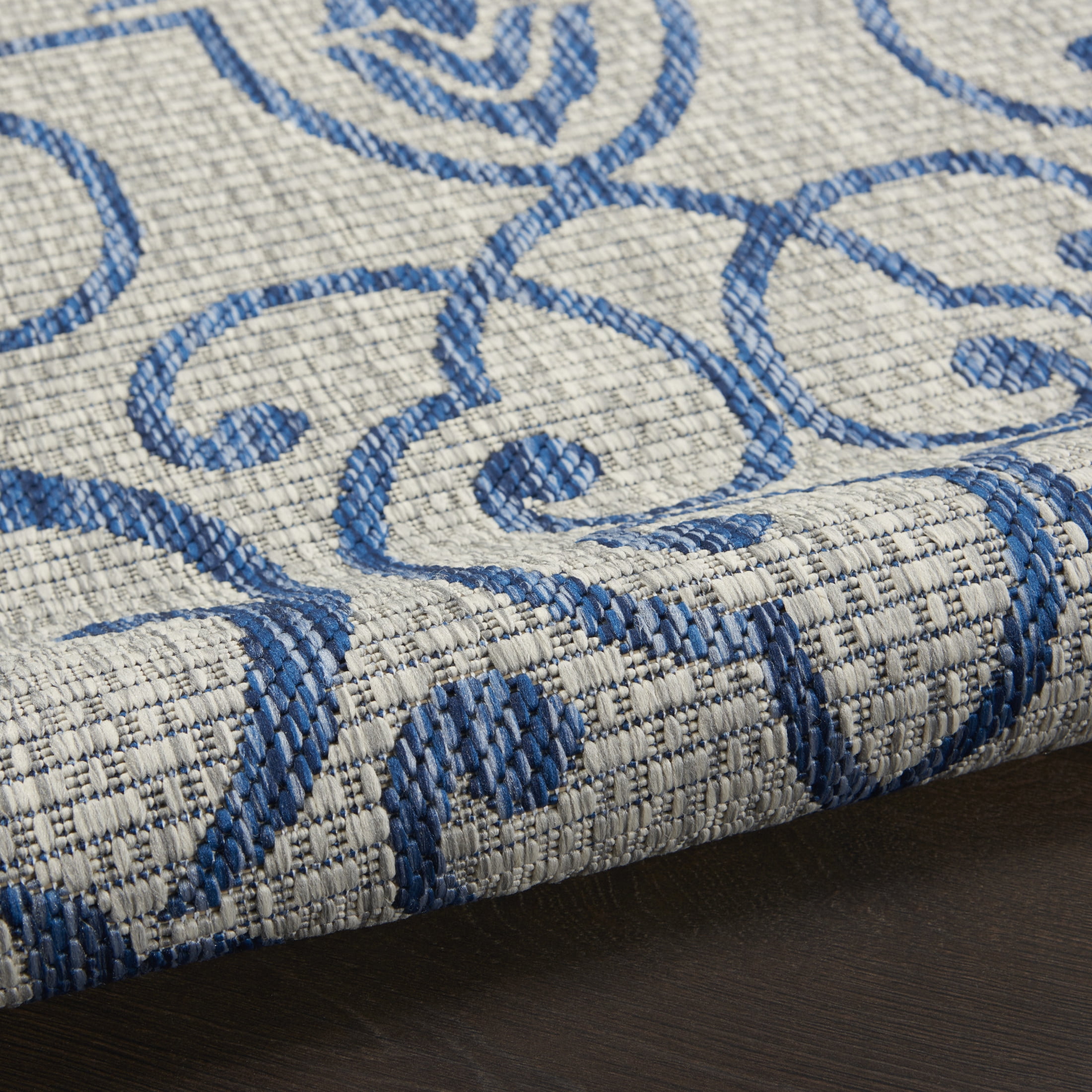 Nourison Country Side 7’10” x Round Ivory Blue Farmhouse Rug