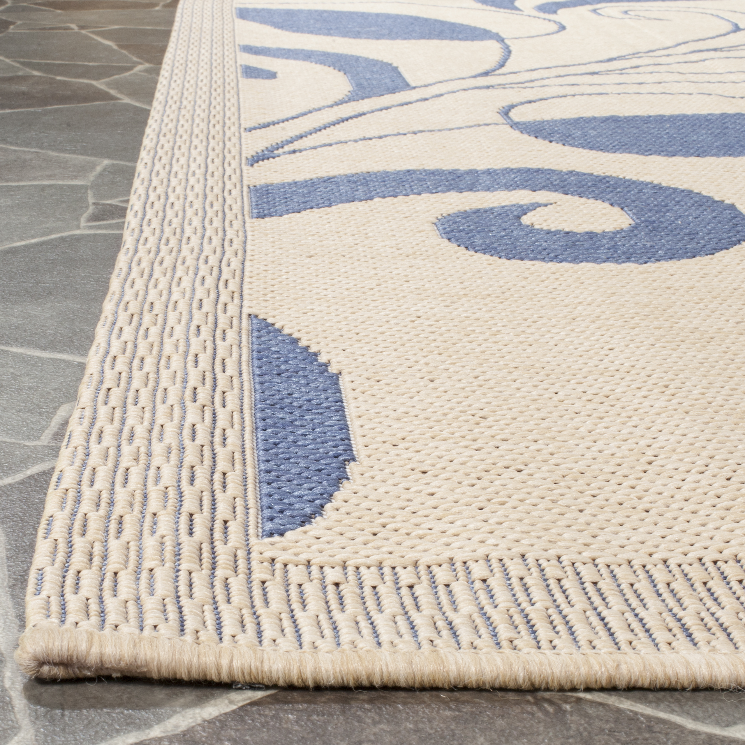 Safavieh Courtyard Crystal Floral Indoor/Outdoor Area Rug, Natural/Blue, 8' x 11'