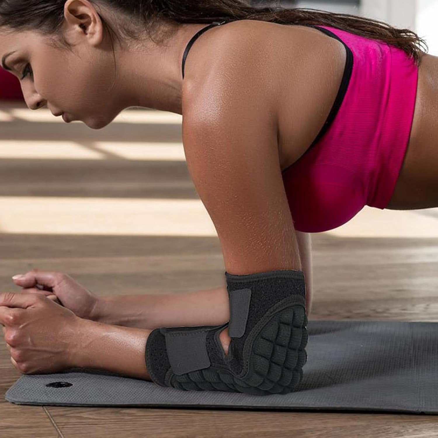 Tennis Elbow Brace, Golfers Elobw Brace, Breathable Arm Elbow Compression Sleeve for Women & Men, Pain Relief Elbow Support Pad for Football Volleyball Baseball Sports