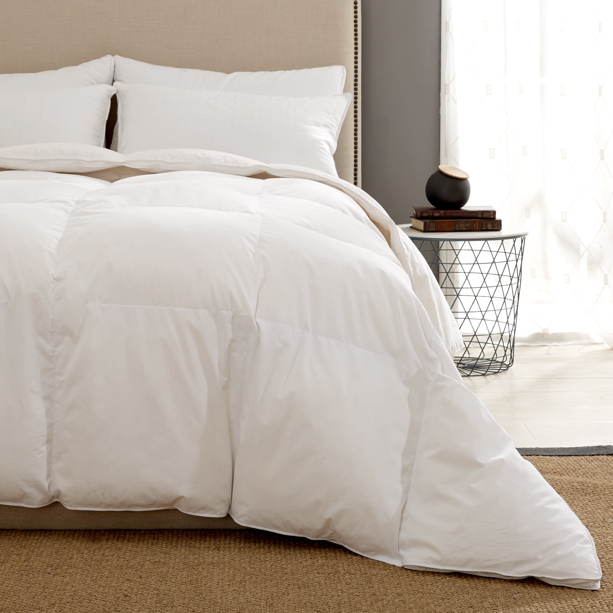 Puredown Heavy Weight White Goose Down Fiber Gusseted Comforter, King