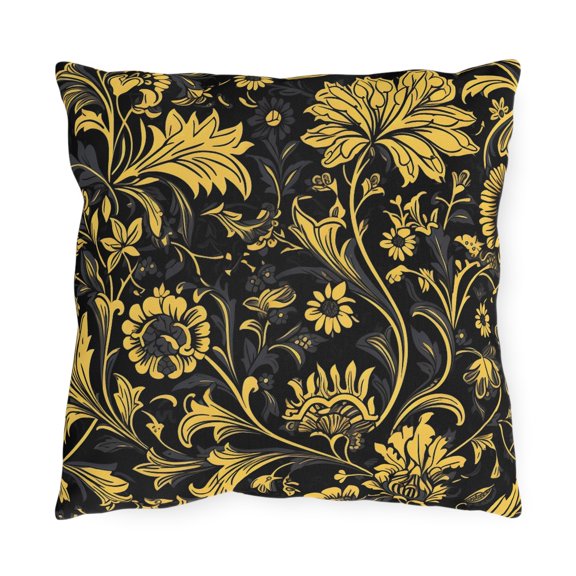 Outdoor Pillow In Jacobean Pattern