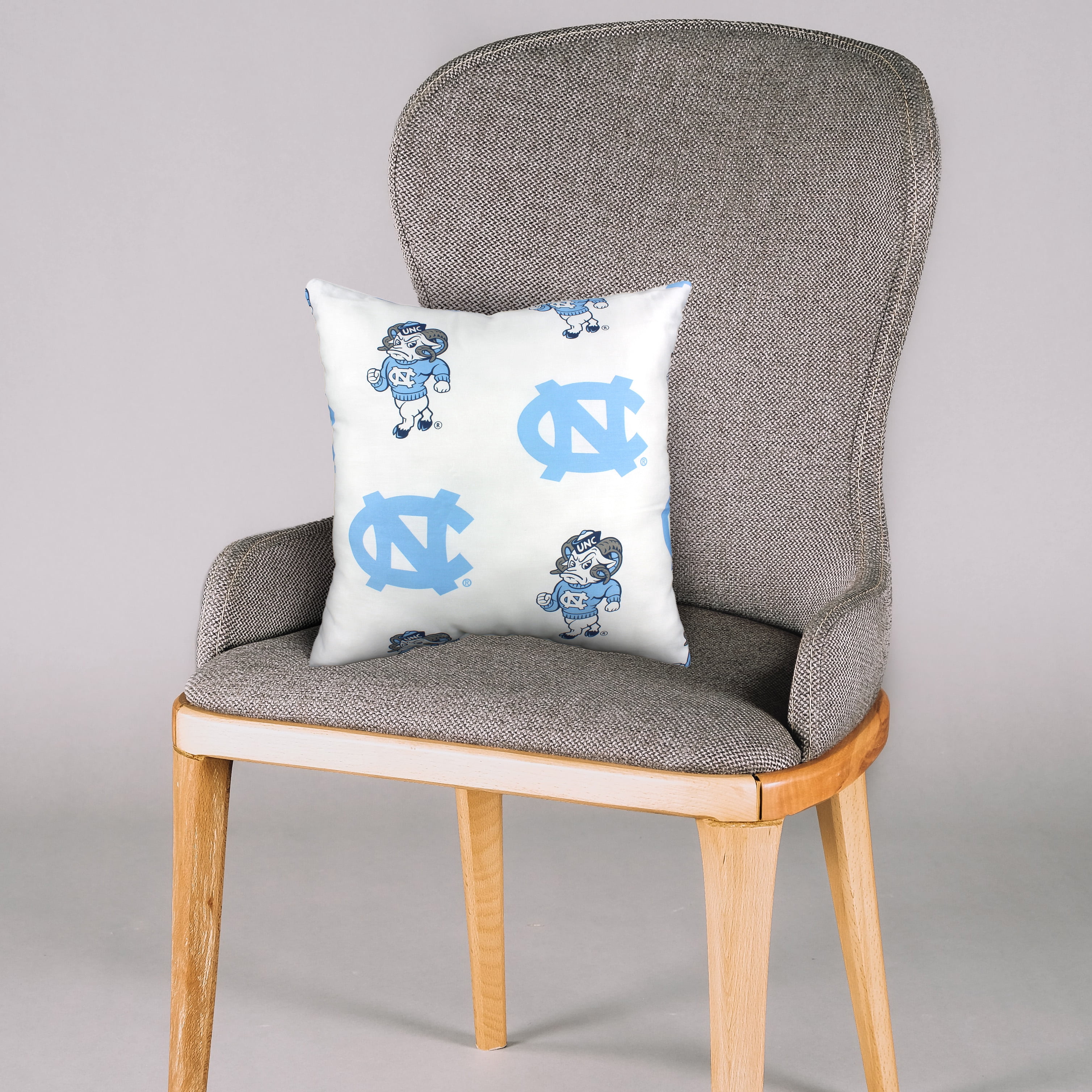 North Carolina Tar Heels 16" Decorative Pillow - White