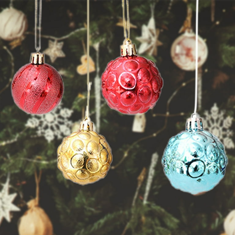 Red Baubles Pleasant Christmas Centerpieces