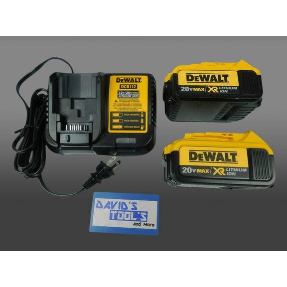 DeWalt DCB204 20V 4Ah Battery 2 Pack with DCB101 Charger Kit