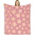 thumbnail image 1 of Manta de microfibra supersuave con diseño de estrellas de pentagrama, acogedora y mullida, para el hogar, el sofá, la cama, el coche, el campamento (rosa, 50 x 60 pulgadas), 1 of 5