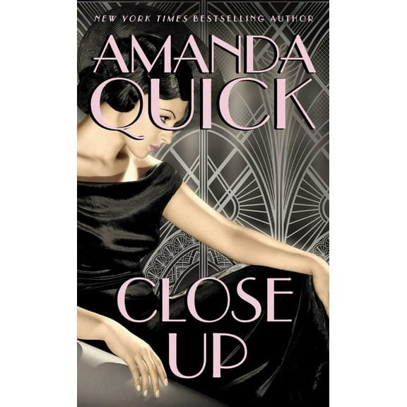 Amanda Quick: Close Up (Paperback)