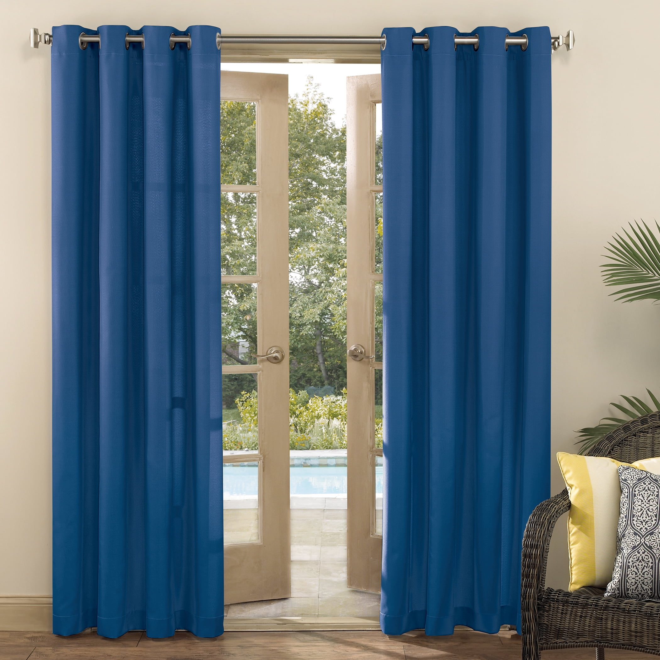 Sun Zero Sailor Indoor/Outdoor UV Protectant Room Darkening Grommet Curtain Panel