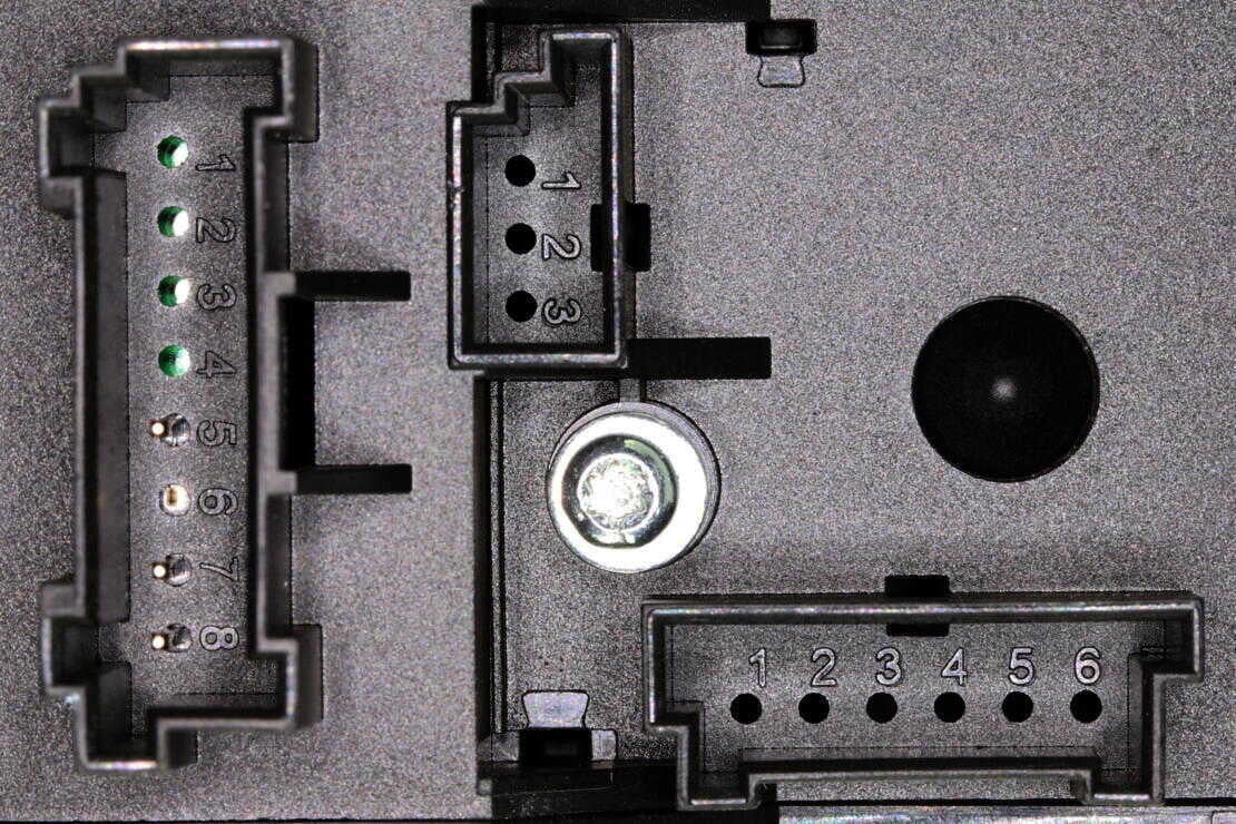 VEMO V30-73-0155 Switch, window lift