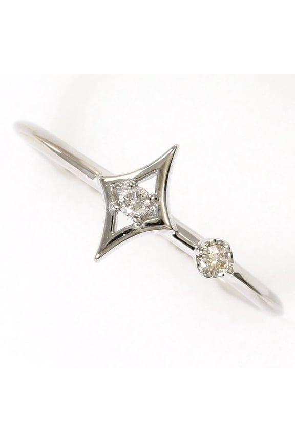 Pre-Owned 18K (18-karat white gold) ring with diamond (no carat marking), total weight 0.9g,...