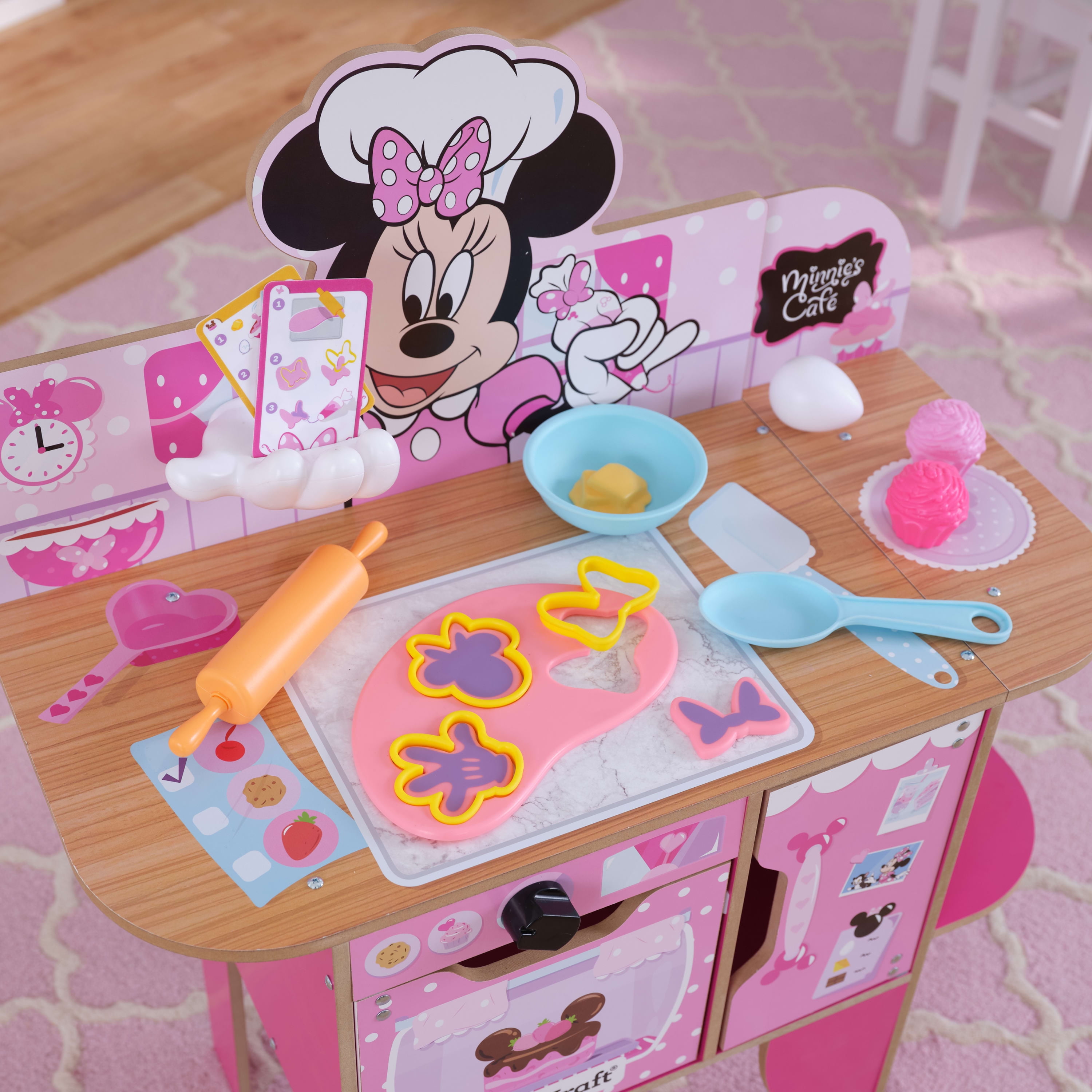 Kid Kraft Minnie Mouse Vintage Kitchen Play Set  Mickey mouse bedroom  decor, Minnie mouse toys, Baby girl toys