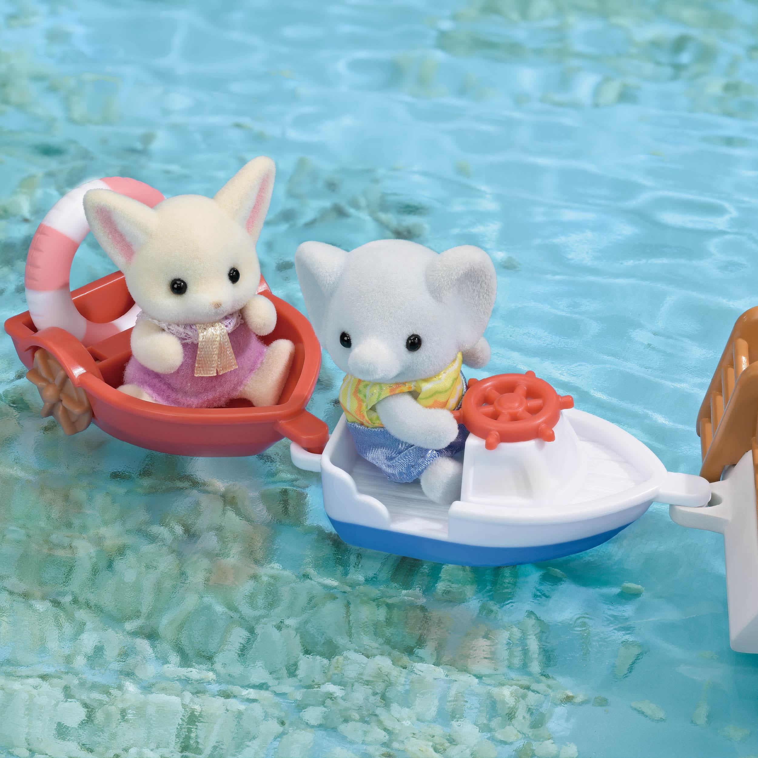 Calico Critters Seal Sailor's Leisure Boat - Toy Playset for Ages 3+