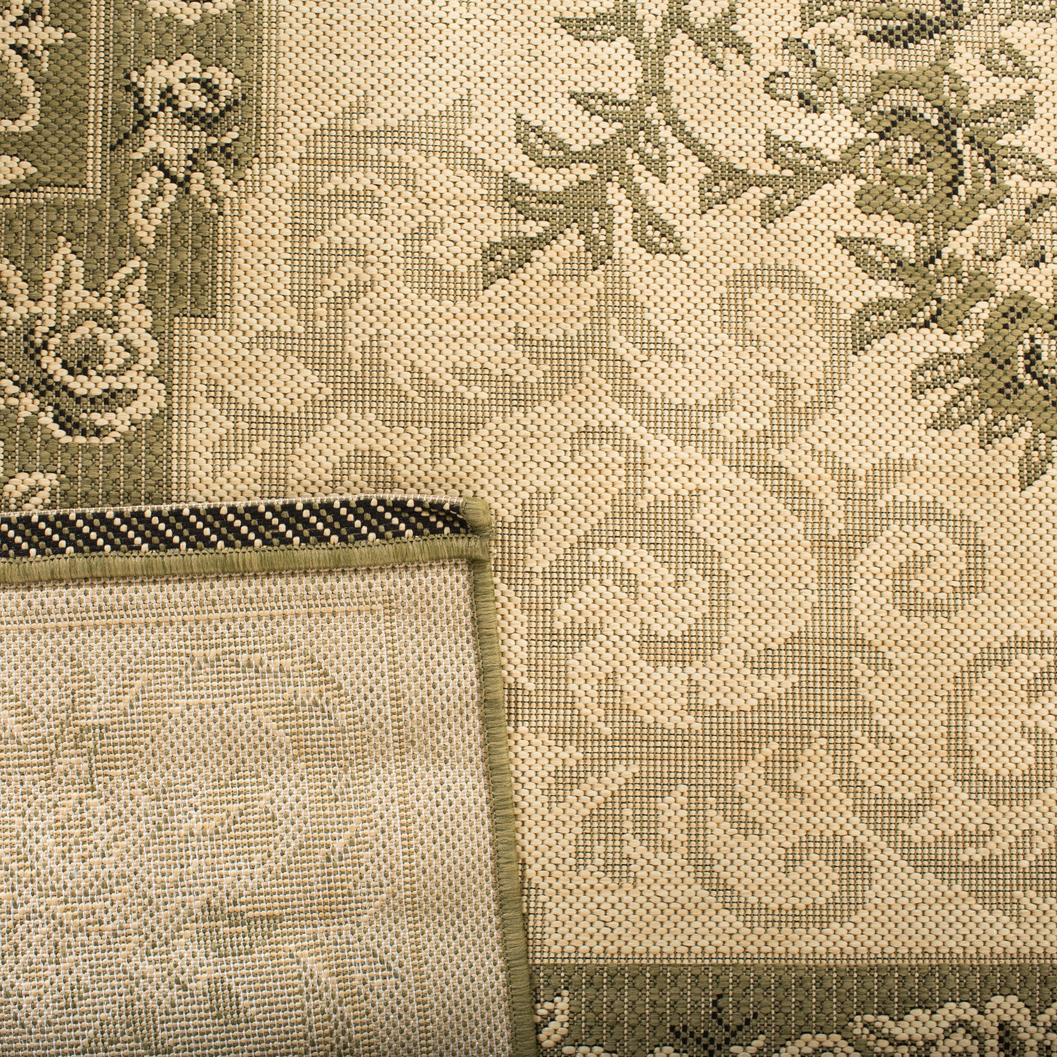 Safavieh Courtyard Dorian Oriental Indoor/Outdoor Area Rug, Cream/Green, 6'7" x 9'6"