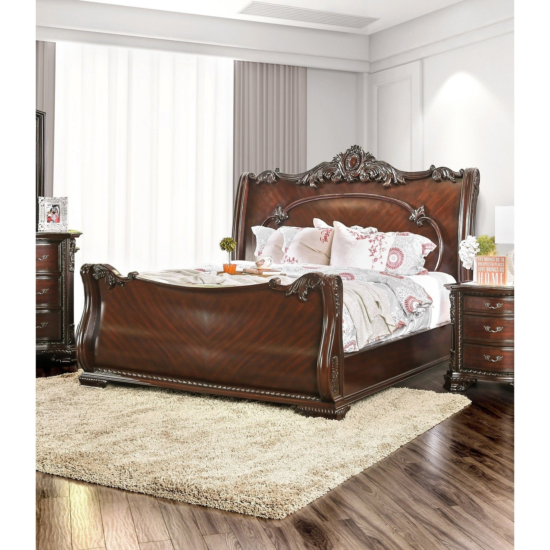 Furniture of America Cane Traditional Cherry Solid Wood Sleigh Bed