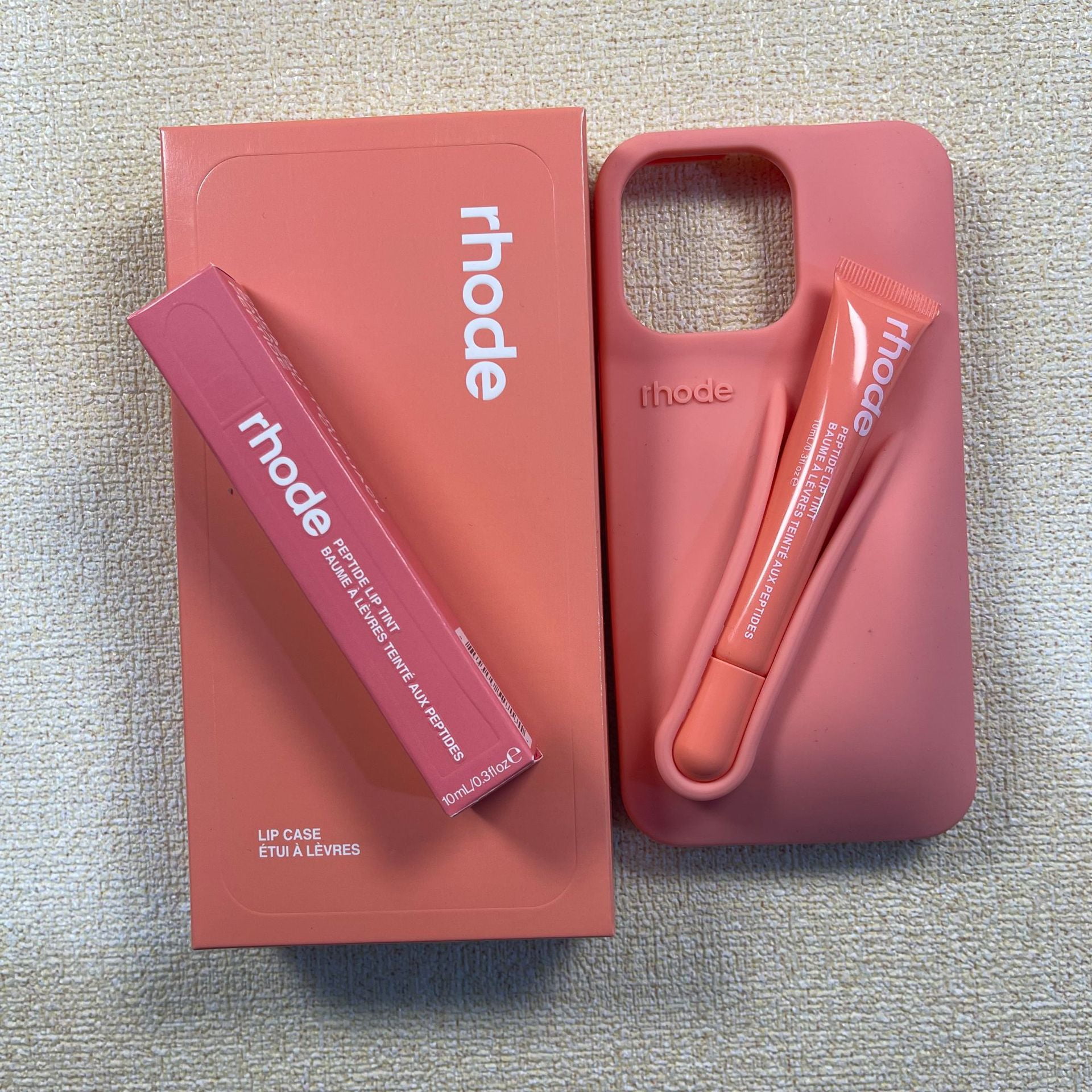 【残1点】rhode iPhone 15 case＋lip tint toast Hailey RHODE Lip Gloss Silicone Phone Case with Lip Gloss