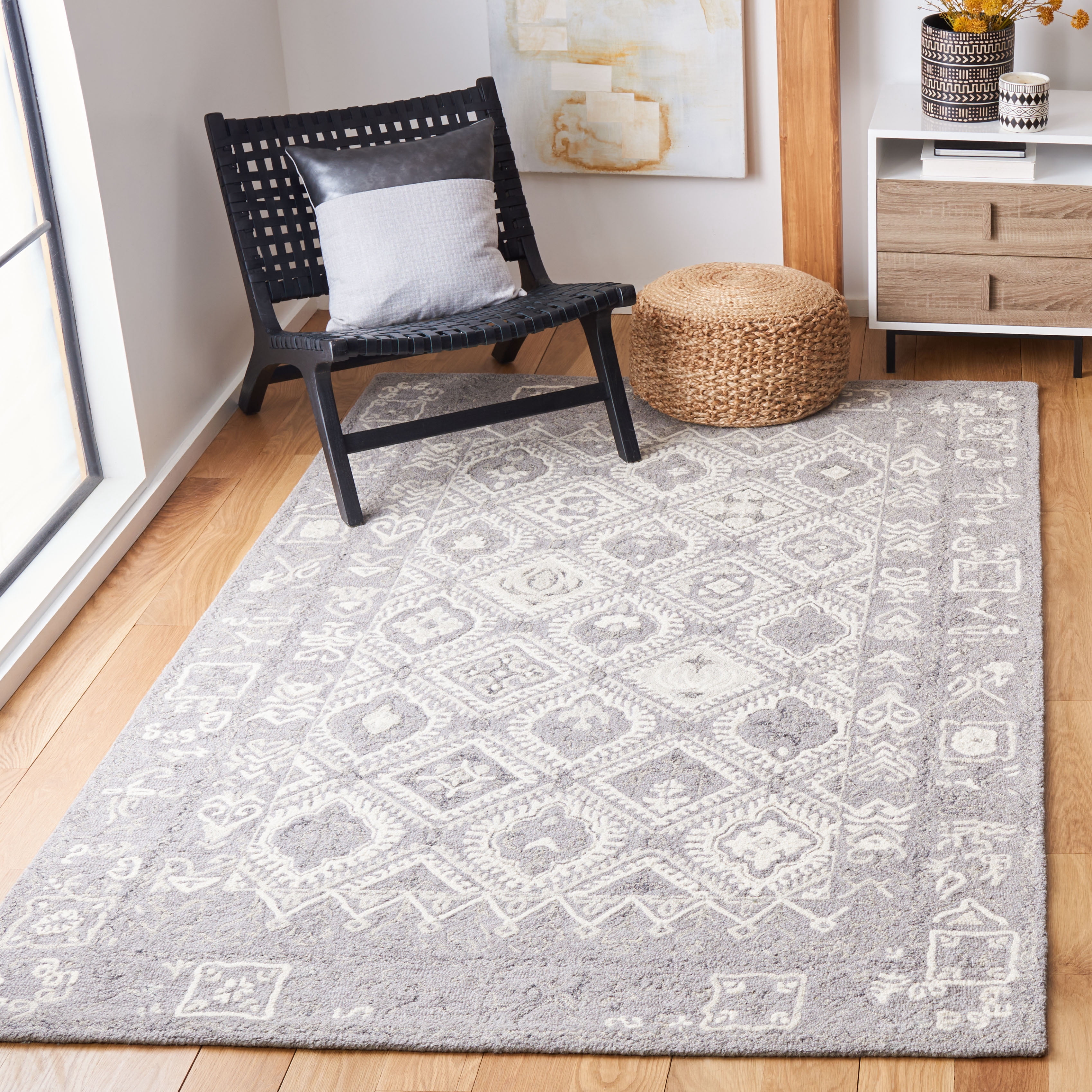 SAFAVIEH Micro-Loop Jaime Medallion Area Rug, Ivory/Grey, 4' x 6'