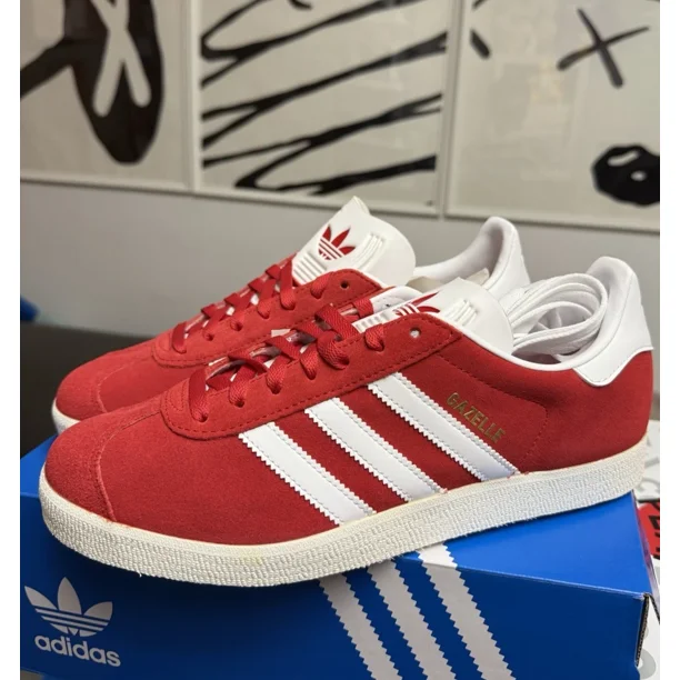 SIZE 10.5 - Ad-id-as Gazelle MENS Low Top Shoes Sneakers Red Scarlet White JI1534