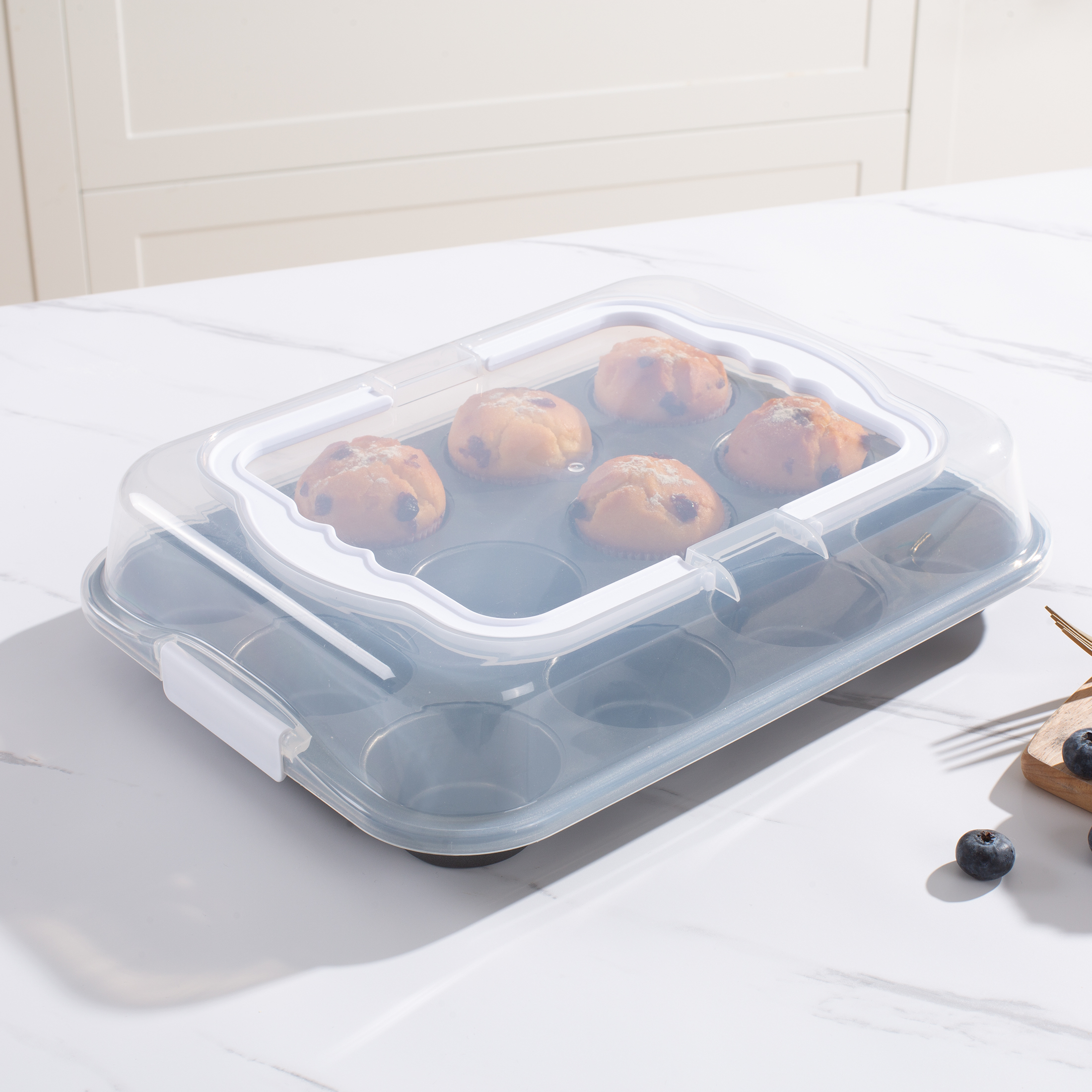 Mainstays 12-Cup Muffin Pan with Covered Carrier photo 7