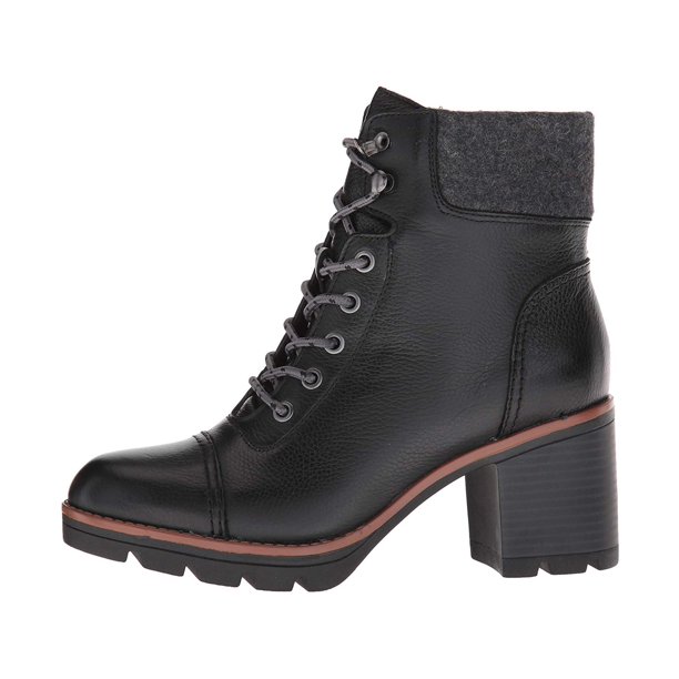 naturalizer booties wide width