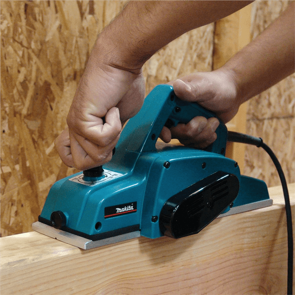 Makita 4 3/8" Planer