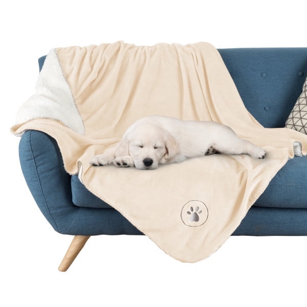 PETMAKER 50x60-Inch Reversible Sherpa Fleece Waterproof Dog Blanket (Cream)