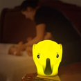 thumbnail image 3 of Luz Nocturna Rojo Verde Elefante Recargable USB LED Brillo y Color Ajustables Control Remoto, 3 of 5