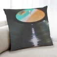 thumbnail image 1 of Ahgly Company Vintage Records Coussin Décoratif d'Intérieur, 18 Po X 18 Po, 1 of 6