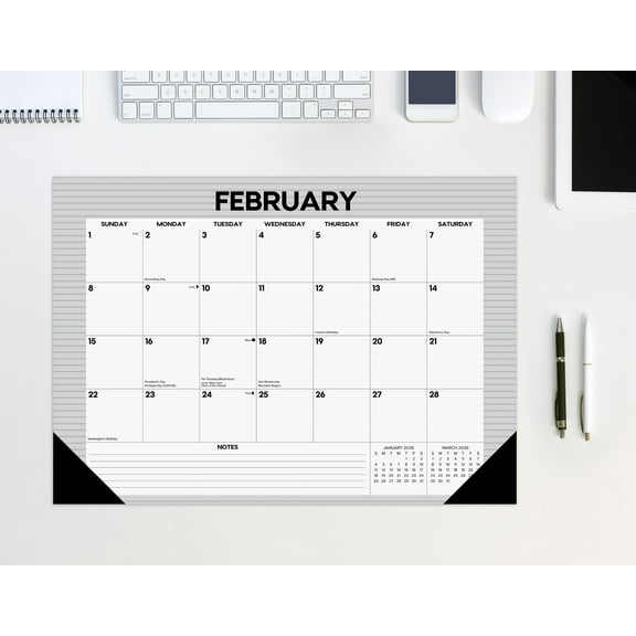 Pinstripe 2026 17" x 12" Small Monthly Deskpad