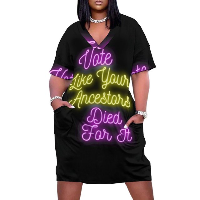 Vota como si tus antepasados hubieran muerto por ello. Vestido holgado con bolsillos. Tendencia en ropa de mujer 2025. Ropa de mujer. Ropa estética.