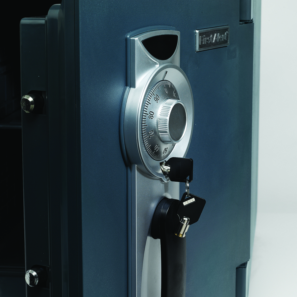 First Alert 2087F Waterproof and Fire-resistant Combination Safe, 0.94 Cubic-ft - image 4 of 7
