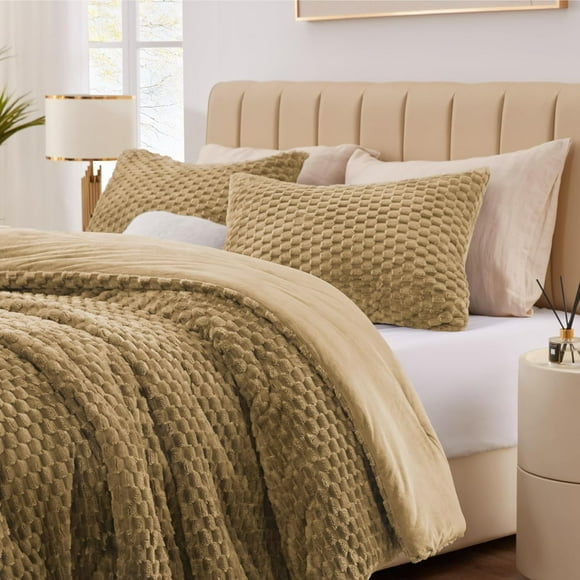 SURJDE Fluffy Queen Comforter Set-Luxury Faux Brushed Plaid Pattern Bedding Comforter Sets, Furry Velvet Comfort Set Khaki, 3 Pieces, Soft Winter Comforter Sets for Queen Bed