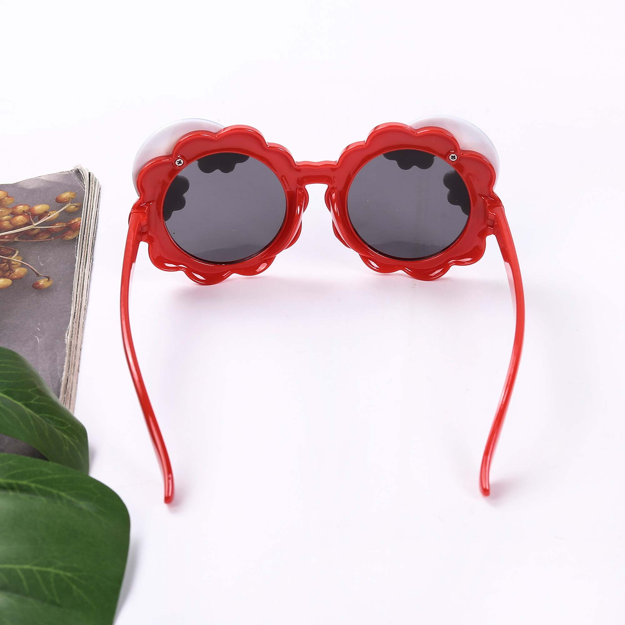 Licupiee Kids Beach Sunglasses Rainbow Flower Shape UV400 Protection Sunglasses, Kids Unisex, Size: One size, Yellow