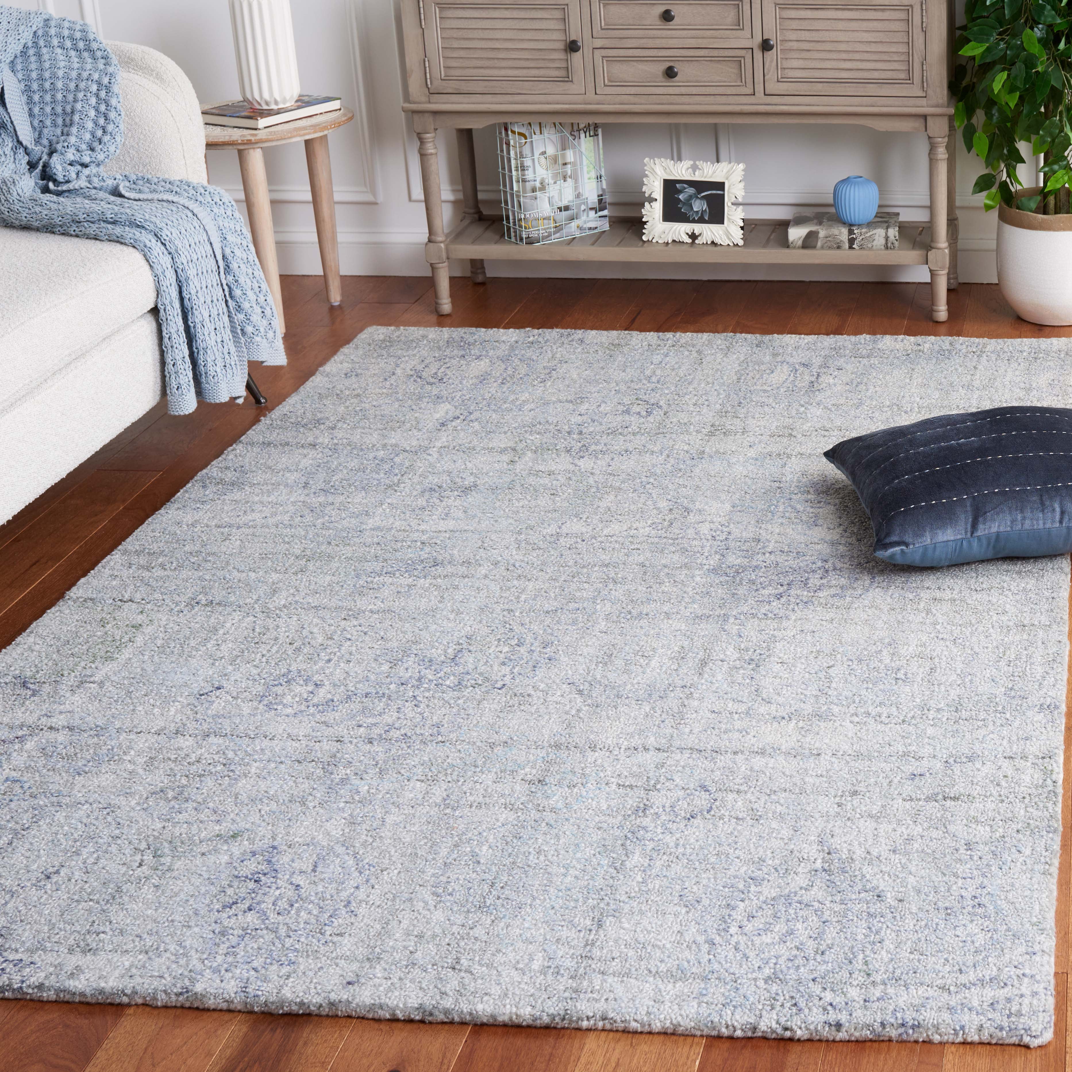 SAFAVIEH Marquee Maria Medallion Polyester Area Rug, Ivory/Grey, 4' x 6'