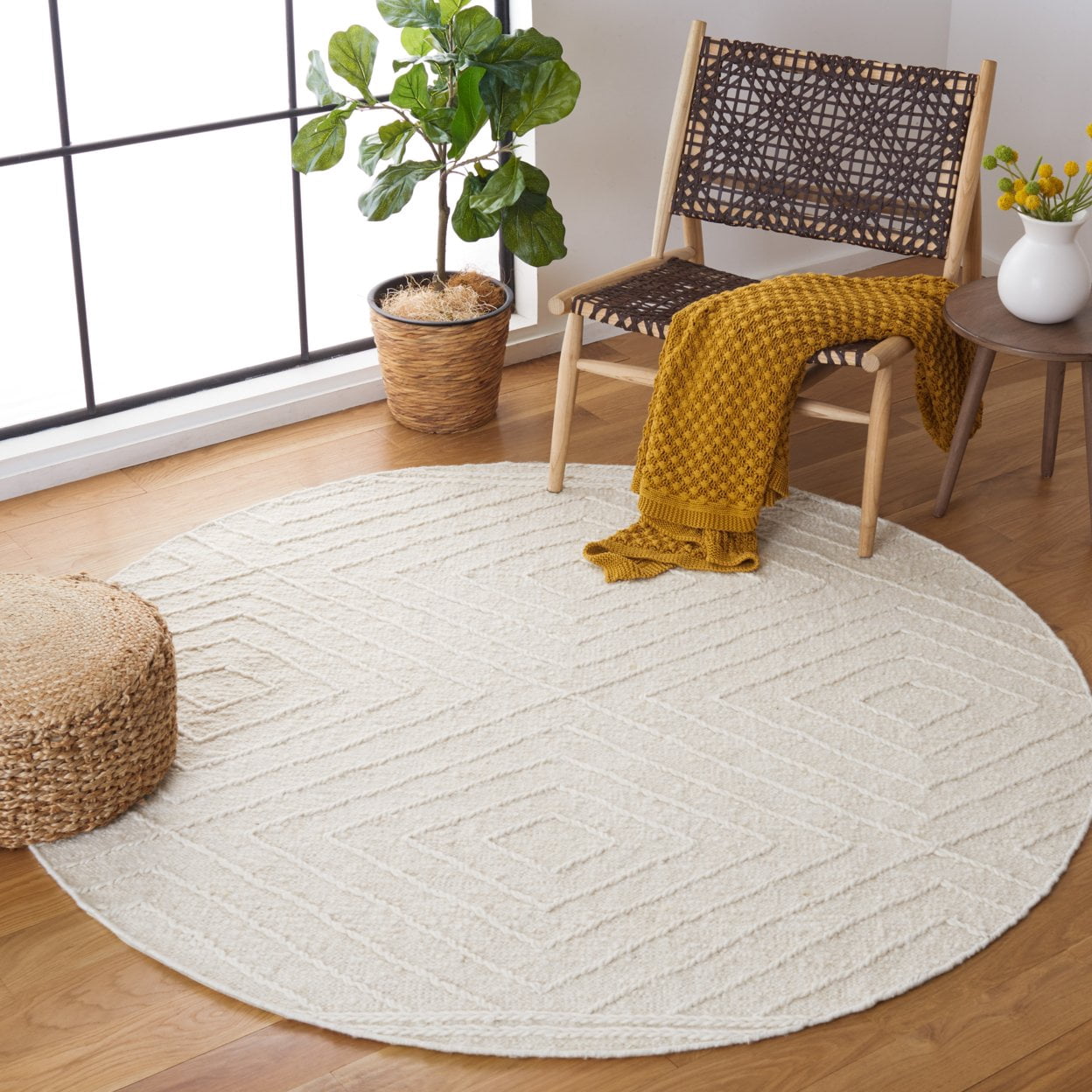 SAFAVIEH Natura Wilton Geometric Striped Area Rug, Ivory/Black, 4' x 6'