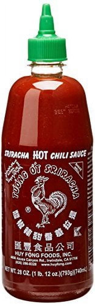 NineChef Bundle - Huy Fong Sriracha Hot Chili Sauce 28-Ounce Bottles (Pack of 3) + 1 NineChef Brand Spoon