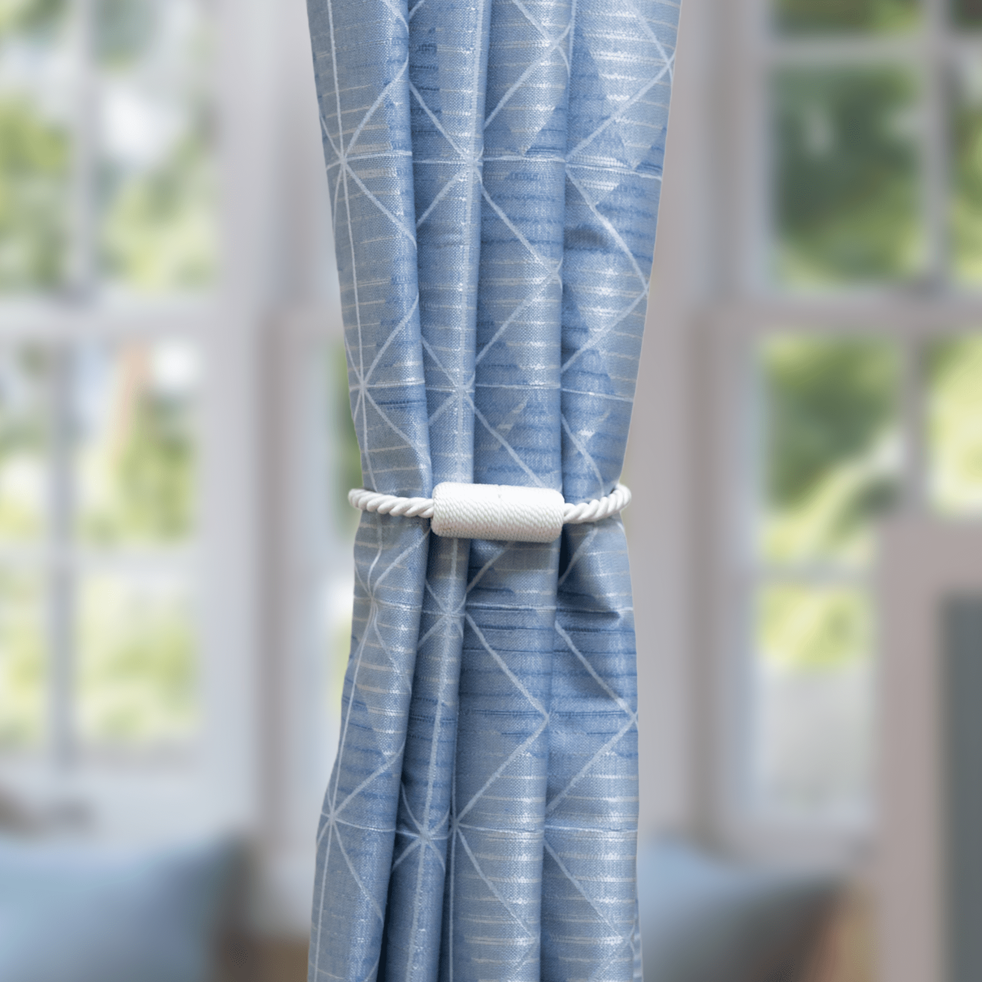 Mainstays 2-Pack Magnetic Tiebacks for Curtains, 18 Inch - White
