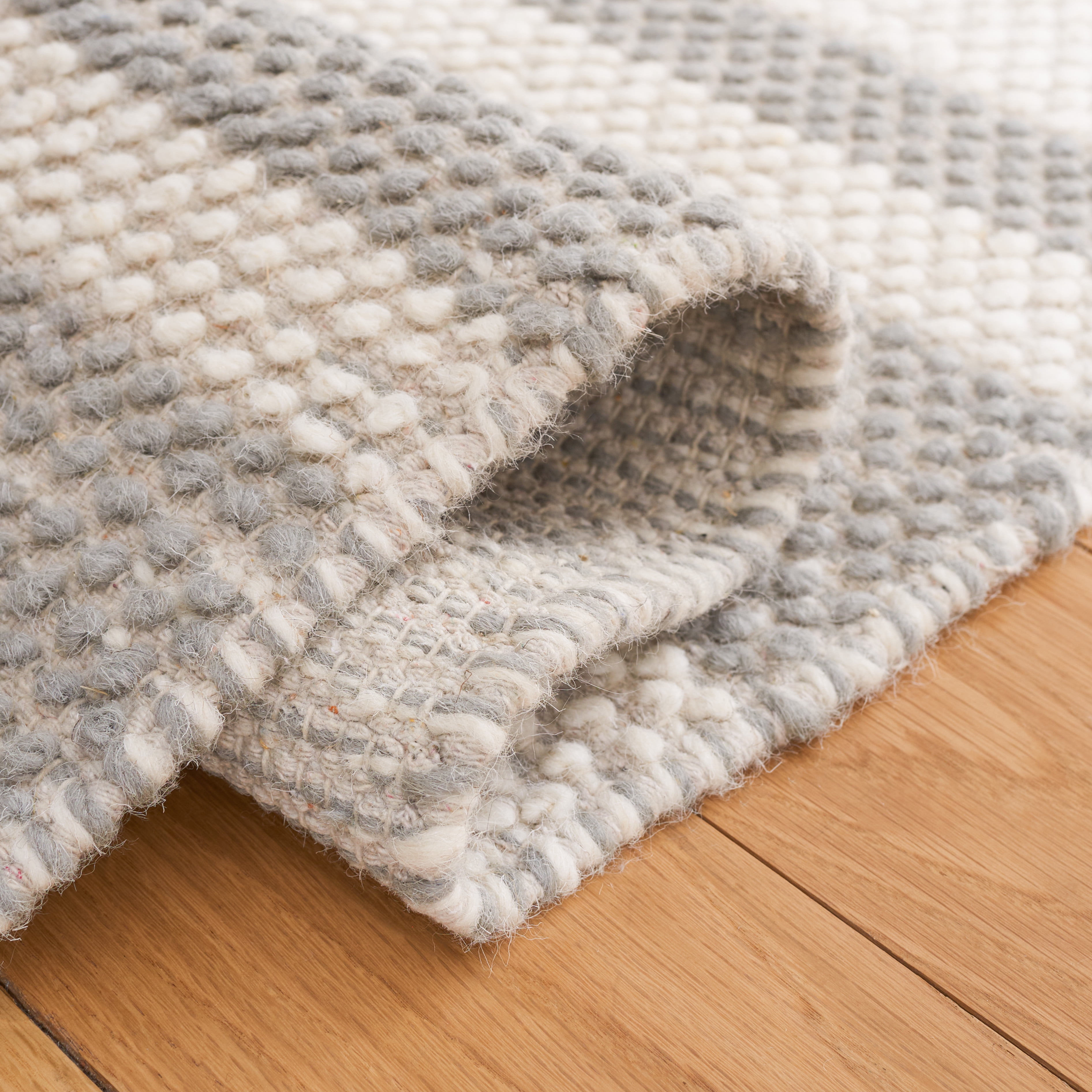 SAFAVIEH Natura Qendro Striped Area Rug, Ivory/Grey, 6' x 9'