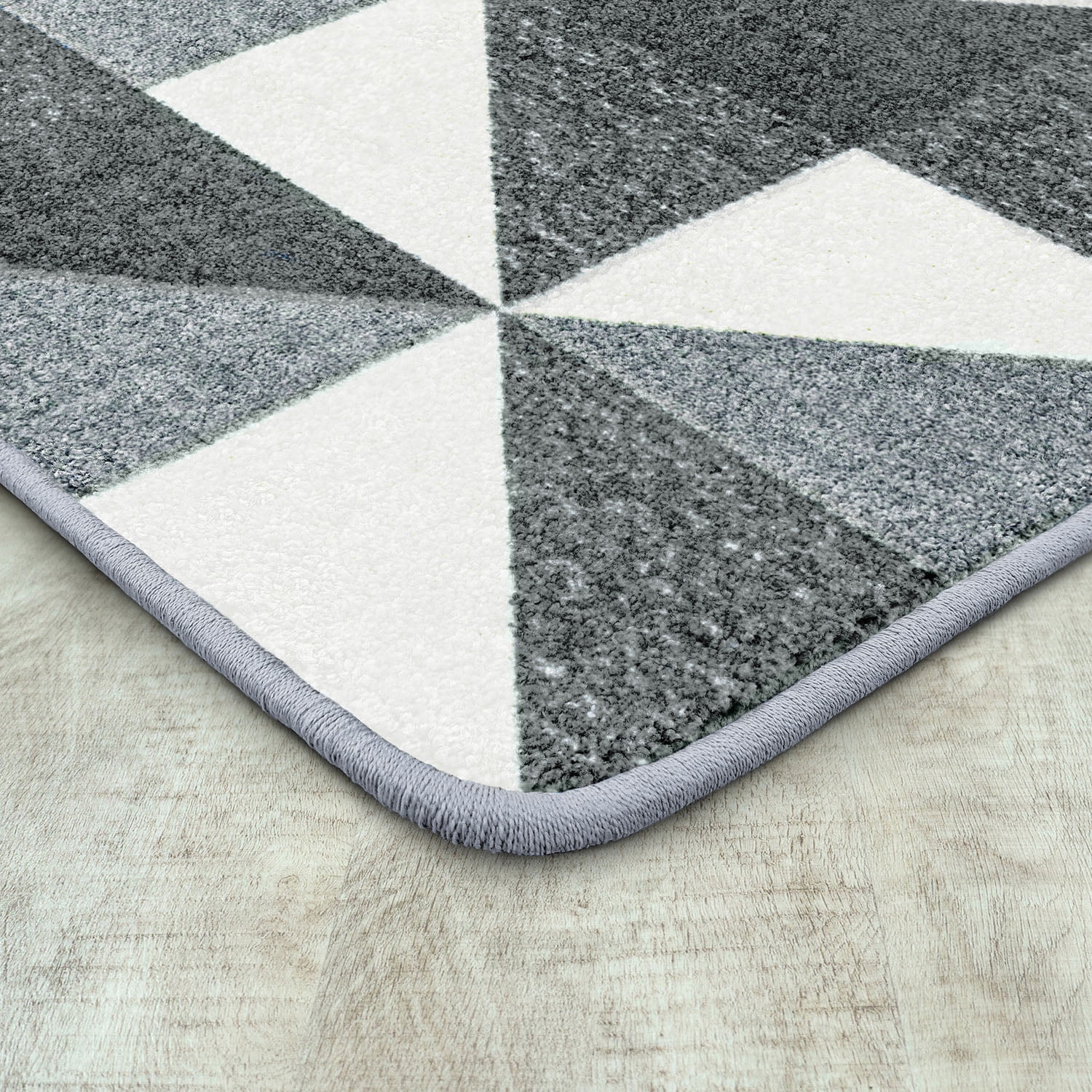 Cartwheel 3'10" x 5'4" area rug in color Cloudy