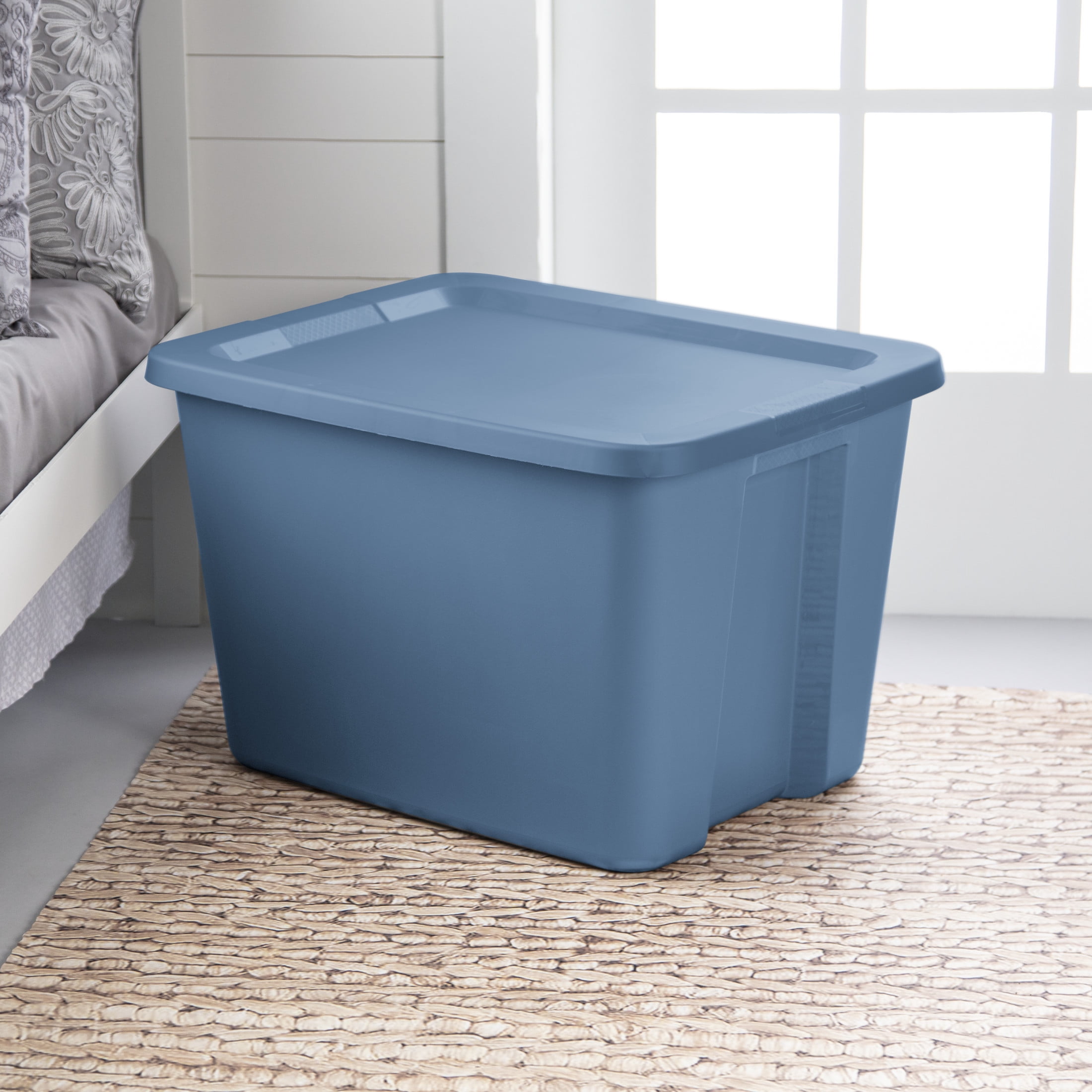 Sterilite Large Storage Bin, 18 Gallon Plastic Storage Container with SnapOn Lid, Blue Moonlight, Pa(图4)