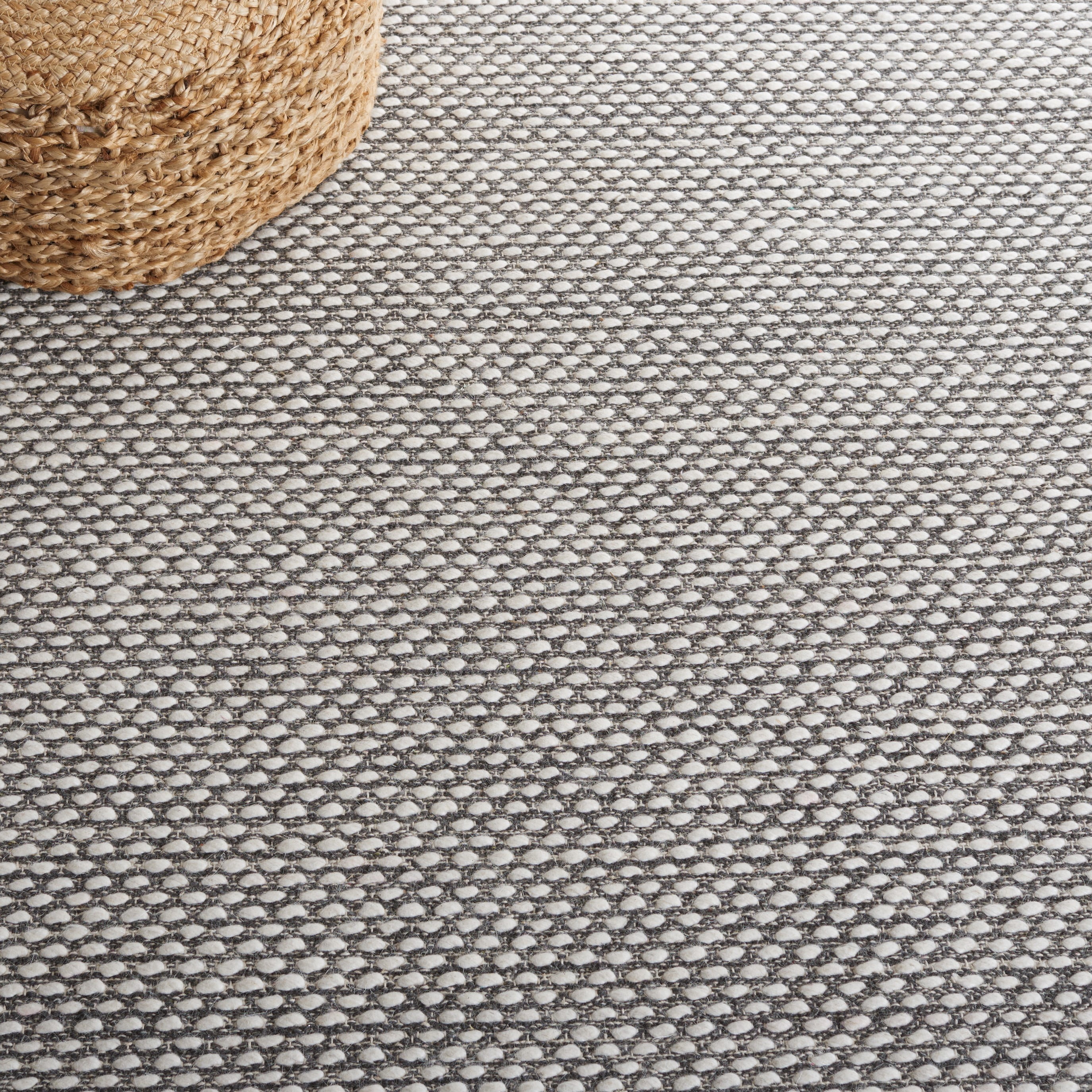 SAFAVIEH Vermont York Solid Area Rug, Grey, 6' x 9'