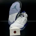 thumbnail image 1 of Air Jordan 5 Rétro Raisin (2025) HQ7978-100 Expédié Maintenant, 1 of 5