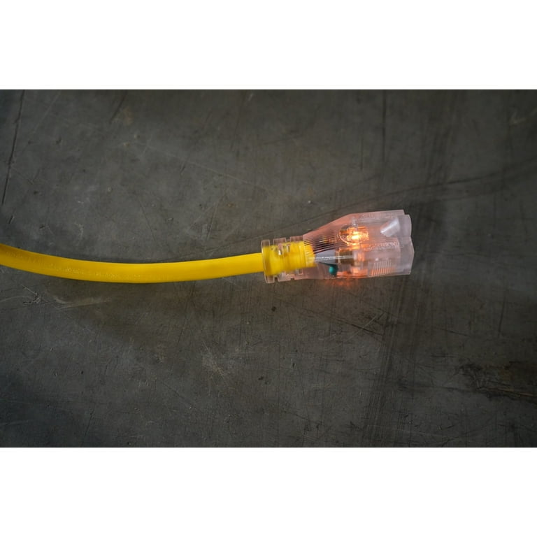 Southwire Yellow Jacket 100ft 12/3 SJTW Premium Lighted Plug