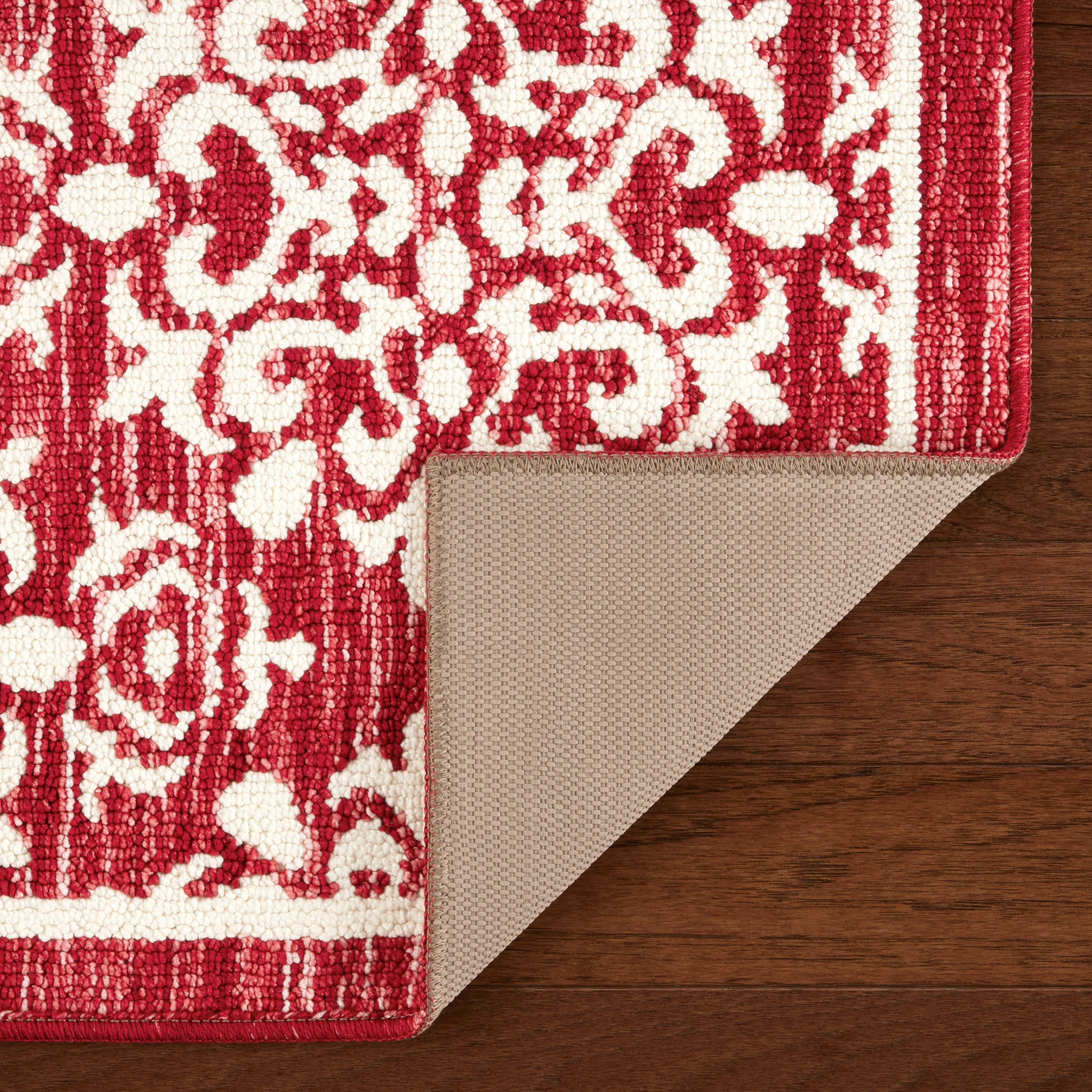 TOWN & COUNTRY EVERYDAY Walker Damask Medallion Everwash® Washable Multi-Use Decorative Rug with Non-Slip Backing, Red, 24"x72"