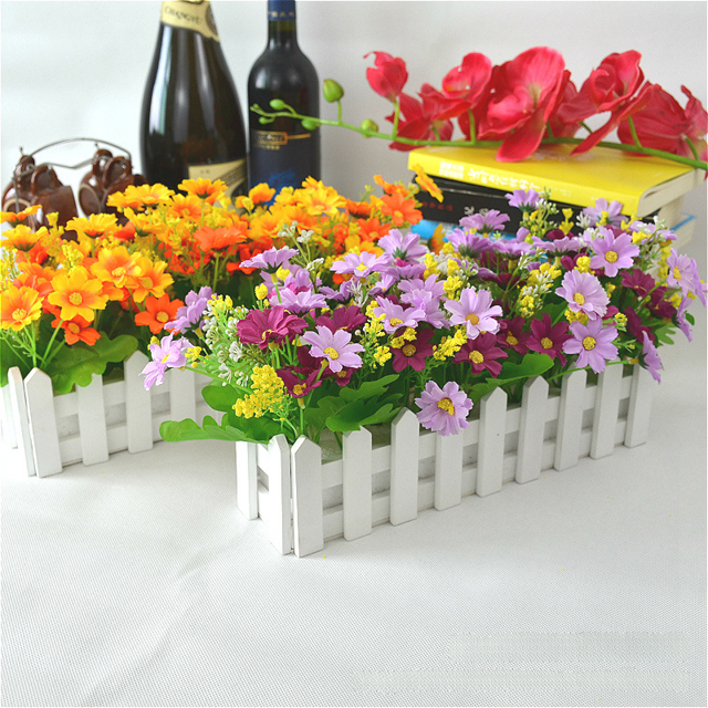 Decoración de sala de estar, juego de simulación de flores, decoración de flores, valla de madera, decoración de flores falsas, planta en maceta pequeña, ventana