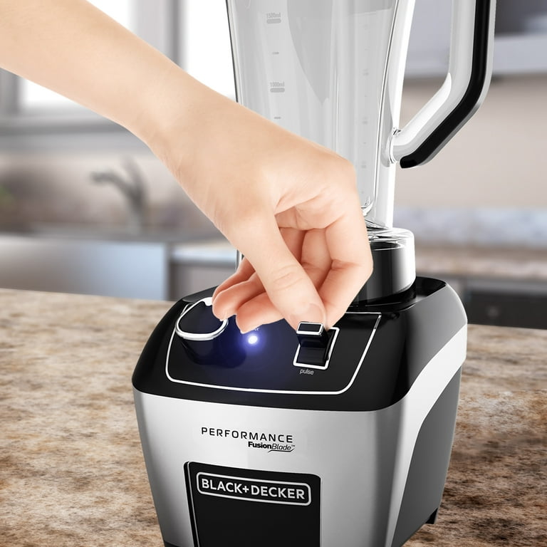 Blender Challenge: Does the Black & Decker Performance FusionBlade Blender  Blend Work as Well as a $500 Professional One? (video) - Tech Savvy Mama in  2023